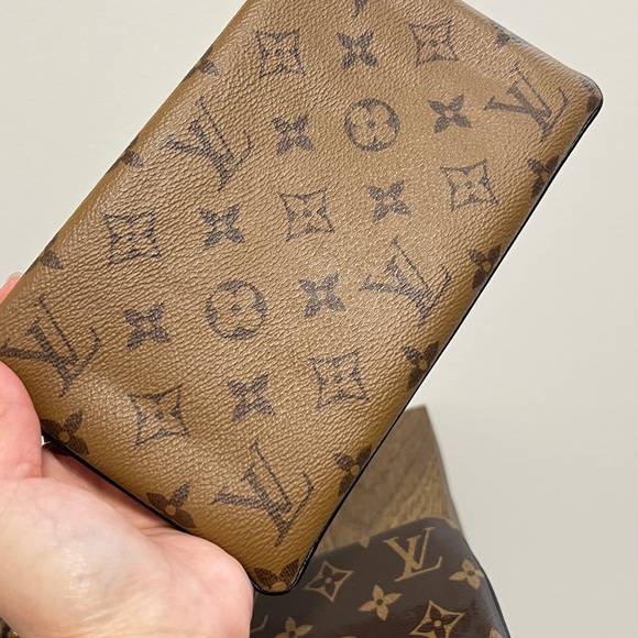 Sold Louis Vuitton LV3 Pochette - Picture 6 of 17